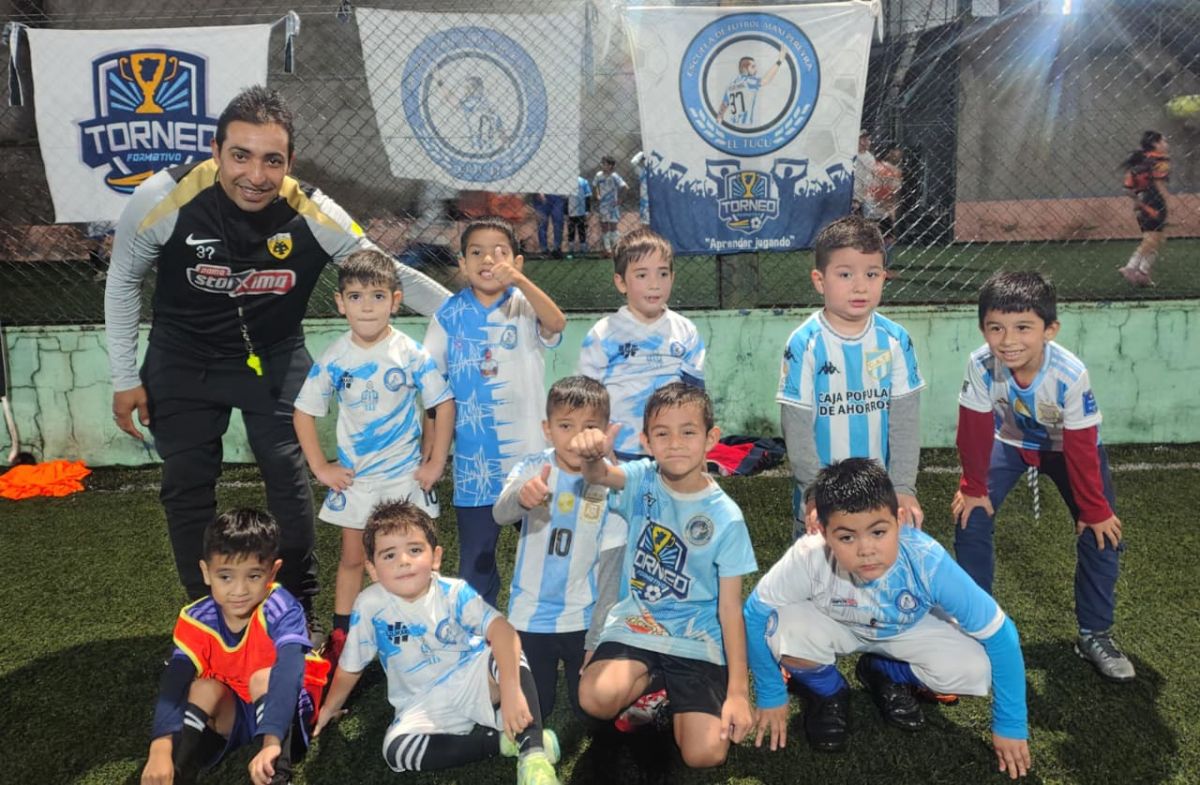 Es hermano del Tucu Pereyra, brilló en la Liga Tucumana y hoy enseña fútbol a chicos