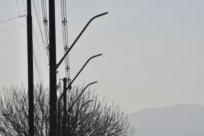 En apenas 14 meses, se destruyeron 433 luminarias públicas en la capital