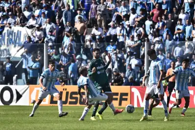 Atlético Tucumán sintió las bajas y sus falencias quedaron al descubierto