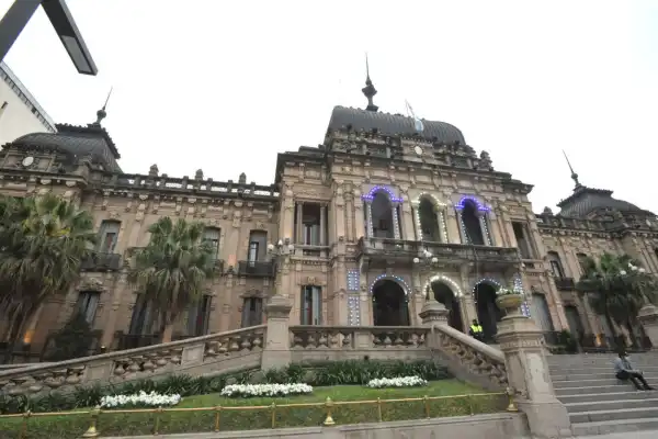 Ley de fomento para la inversión local, un nuevo planteo en la interna de la UCR y protección en el Río Salí