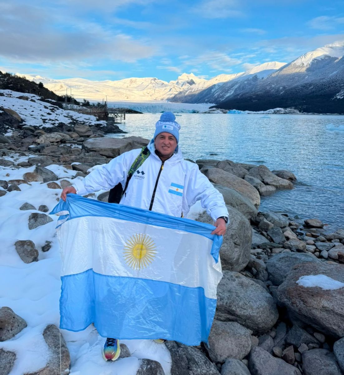 El cirujano que domó al gigante de hielo: Jorge Rodríguez y la hazaña de nadar donde la sangre se congela