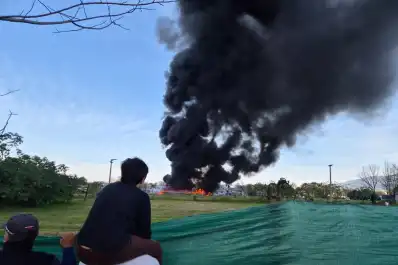Piden a la Justicia investigar si el incendio de un galpón en Yerba Buena fue intencional