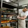Caída sin freno del consumo: las ventas minoristas bajan 3,8% en julio y acumulan un descenso de 2,7% en el año