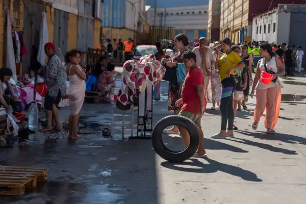 La crisis migratoria en Ceuta desata una manifestación inédita de cristianos, musulmanes, hebreos e hindúes