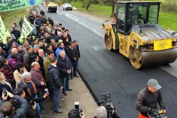 Jaldo supervisó el avance de la segunda etapa de la Ruta Provincial 323