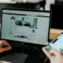 El costo de publicar en redes sociales: reputación dañada, ascensos perdidos y despidos