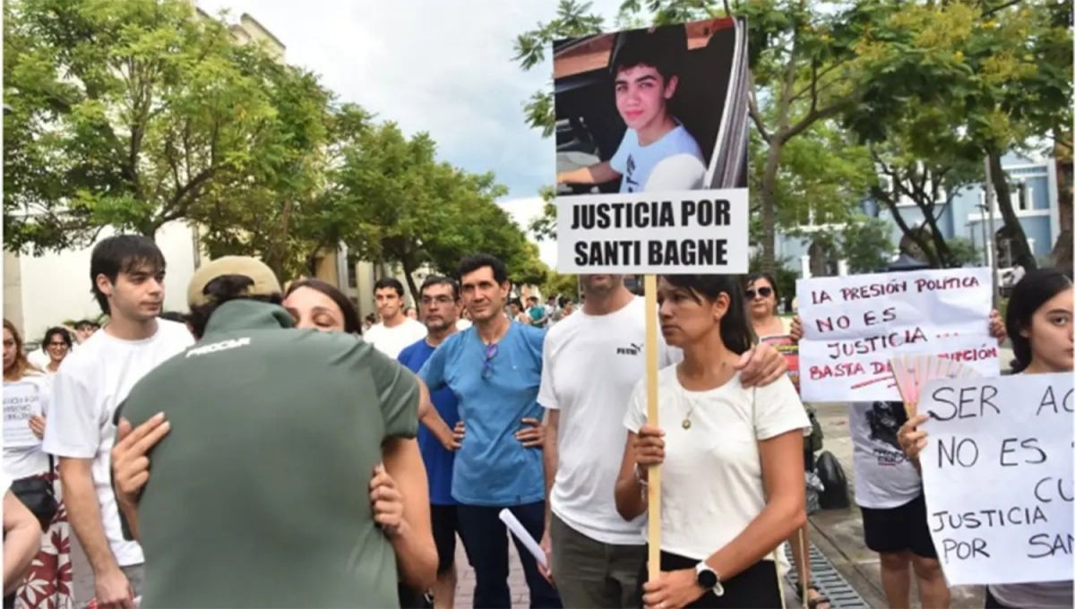 APOYO. Familiares y amigos de Bagne marcharon el Concepción para pedir su liberación. 