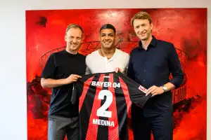 Facundo Medina dejó Marsella a cambio de 25 millones de euros y fue presentado en su nuevo club