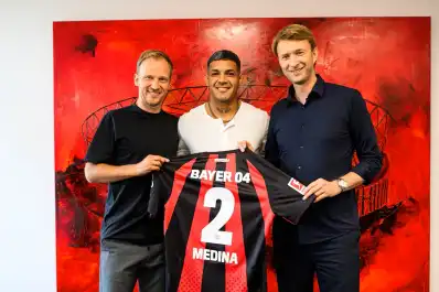 Facundo Medina dejó Marsella a cambio de 25 millones de euros y fue presentado en su nuevo club