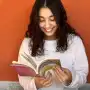 La emoción de publicar el primer poemario a los 19 años