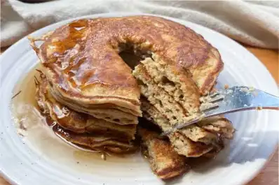 Cómo hacer panqueques de avena y banana en airfryer: receta fácil y esponjosa