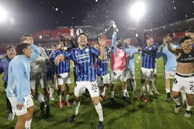 Histórico: Atlético Tucumán goleó 4-0 a Independiente y avanzó a cuartos de final de la Copa Argentina
