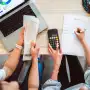 Del Ratón Pérez al primer crédito: qué hay que saber antes de tomar tu primera deuda, según una experta