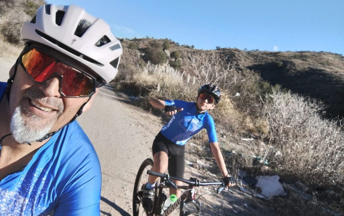 LISTOS PARA COMPETIR. Gustavo Sepúlveda correrá en esta edición con su hijo Nehuen de apenas 13 años.