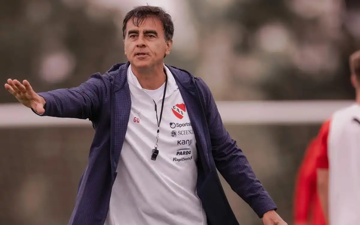 “Siento vergüenza y pido disculpas”: Quinteros quedó en la cuerda floja tras la goleada de Atlético Tucumán