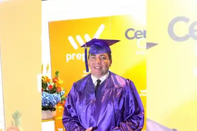 Cristian Castro se graduó a los 51 años: el detalle que sorprendió y se volvió viral