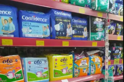 Pañales para adultos: la señal de alarma silenciosa de la natalidad global