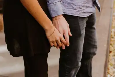 “Hay algo que se rompió”: un estudio revela cómo viven los vínculos los jóvenes argentinos
