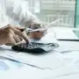 Los endeudados y el precio del futuro