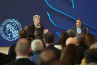 El presidente del Banco Central reconoció que la economía crece mucho más despacio de lo esperado