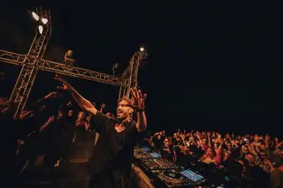 Guía para salir hoy en Tucumán: DJ búlgaro, folclore, rock, danza y mucho teatro