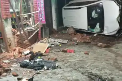 Tragedia en Mar del Plata: una camioneta volcó, atropelló a seis personas y dejó un muerto