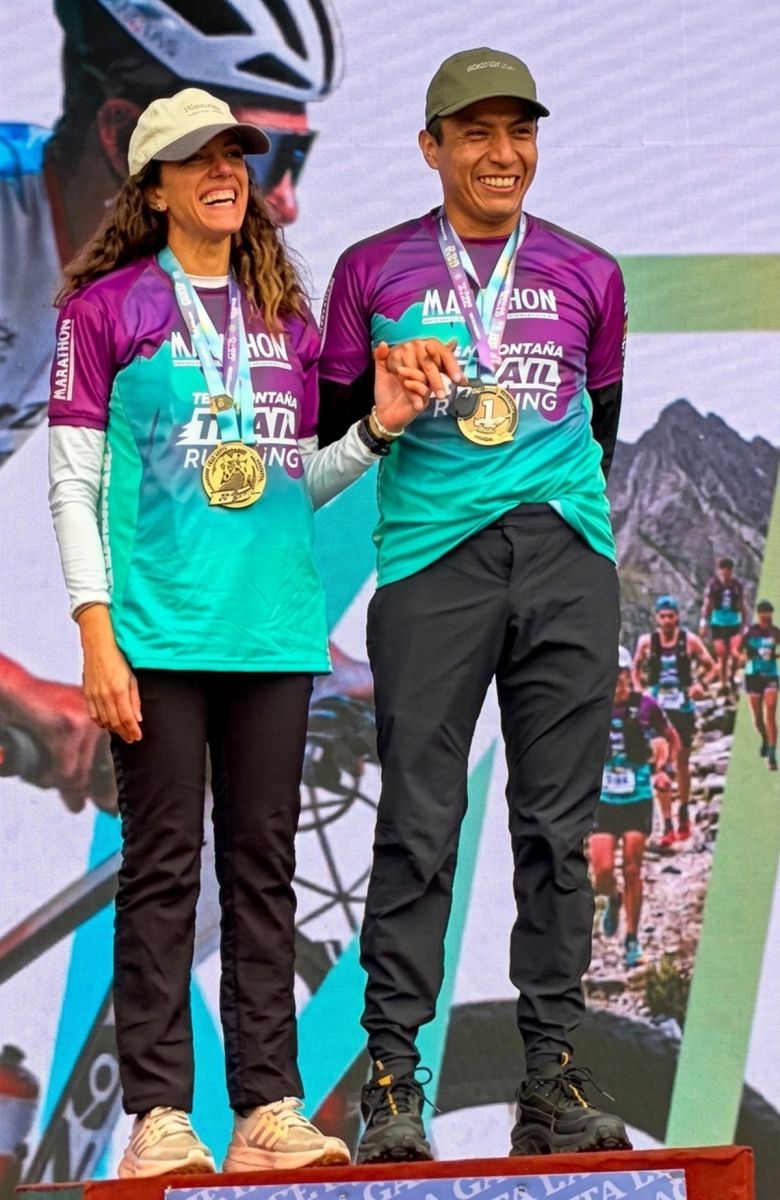 FELICES. Orlando y Valeria se subieron a lo más alto del podio de su categoría.
