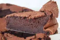 Torta húmeda de chocolate sin harina: la receta fácil de Osvaldo Gross ideal para celíacos