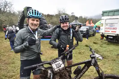 Tienen 69 y 64 años, llevan tres décadas pedaleando juntos y en el Trasmontaña desafían al tiempo