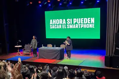 Guardá el celular para que empiece “Qué olor”