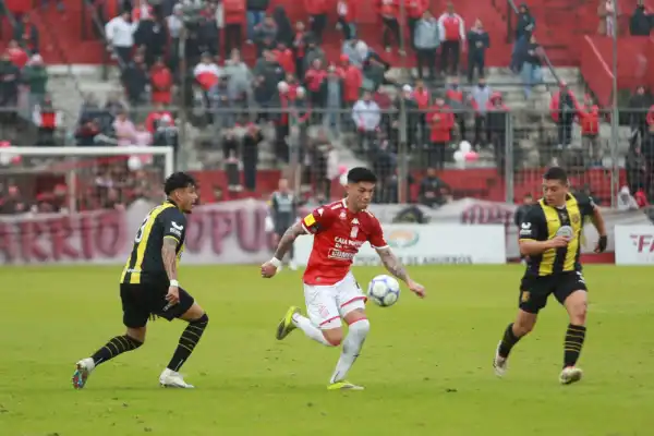 San Martín se quedó y Deportivo Madryn se lo igualó con dos goles en siete minutos
