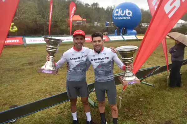 Macías y Contreras hicieron historia en el Trasmontaña del mountain bike