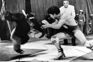 Recuerdos fotográficos: 1986. El empate entre el luchador tucumano y el gorila invencible