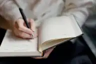 Jóvenes escritores: cómo participar por $2,5 millones para terminar una obra