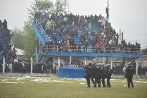 Graves incidentes en la final de la Liga Tucumana: el partido quedó suspendido