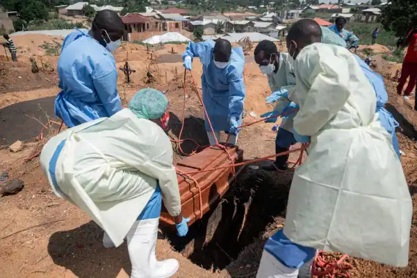 Ébola en República Democrática del Congo: la epidemia más mortífera de su historia ya dejó 2.325 muertos