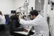 Una cirugía inédita en la salud pública permitió tratar un caso complejo de glaucoma