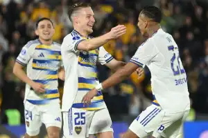 Boca goleó y encontró su mejor versión en Paraguay