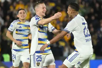 Boca goleó y encontró su mejor versión en Paraguay