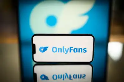 Detuvieron a una joven acusada de explotar sexualmente a su hermana de 14 años a través de OnlyFans