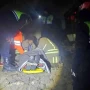 Cinco personas fueron rescatadas tras caer con una camioneta por un barranco en Tafí del Valle