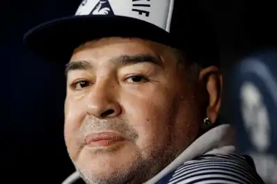 Un grave error sacude el juicio por la muerte de Maradona: descubrieron que analizaron estudios médicos de su padre