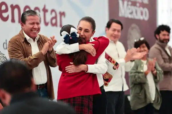 Sheinbaum vinculó a Fernando Cerimedo con La Derecha Diario y cuestionó su actividad política en América Latina