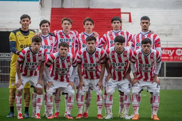 Video: Ricardo Solbes (h) se lució con un golazo para la Reserva de Unión ante Racing