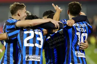 Los números de la era Falcioni: cómo Atlético Tucumán pasó de sufrir por el descenso a soñar en dos frentes