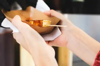 Sueldos de empleados de comida rápida en agosto de 2026: cuánto cobra cada categoría