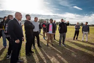 Los Fundamentalistas del Aire Acondicionado recorrieron el hipódromo para ultimar detalles de su último recital del año