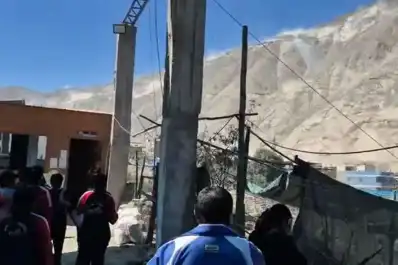 Un fuerte sismo, de magnitud 7,2, sacudió zonas del sur de Perú