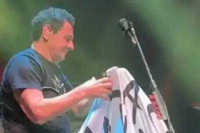 Ricardo Mollo levantó la bandera de Malvinas: El que no salta es un inglés, pero tenemos unos criollos que nos están haciendo pelota
