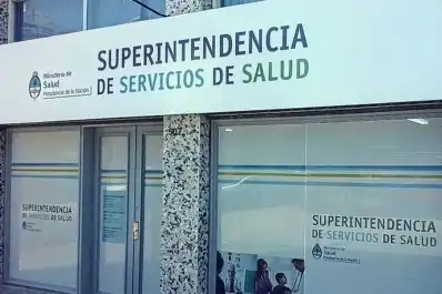 El Gobierno eliminó 18 prepagas y obras sociales: conocé el listado completo